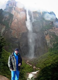 Самый высокий водопад мира: 8K-видео с дрона