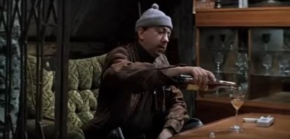 Тоже мне удивили... Вот сюжет "Ты мне - я тебе" (1976). И это тоже тайная комната...