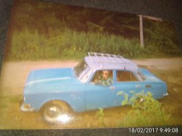 Моим самым первым автомобилем был экспортный вариант Москвич-2140 ( кстати, пригнанный с Германии ).
Заметьте, я его купил, не получил от деда-отца, а именно купил.
Мне тогда и было двадцать два года.
Купил я ее в состоянии не более на тройку.
Ох и намучился я с этой машиной...
Но скажу сразу. Было трудно, но интересно.
Сейчас уже другой автомобиль имею, но о Москвиче вспоминаю с теплотой в душе.
За фотку Москвича сильно не ругайте, фотографировал с фотографии.
Ну, и как не похвастаться нынешней машиной.:)