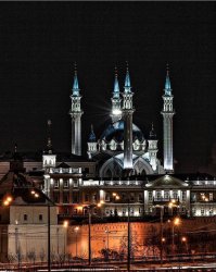 Еще фото Казанского Кремля, а то почему-то представлены фото только мечети Кул-Шариф, которая построена была совсем недавно...