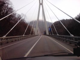 А чем хуже в Сочи? Тоже ведь живописно...