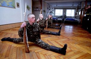 Не Волочковой единой: Ляйсан Утяшева, Валерия и еще 8 звездных королев шпагата