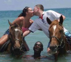 вот эта доставила: