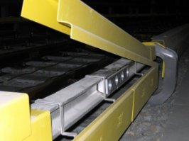 Обсуждали в соседней теме. Рельсы в защитном кожухе сейчас, как тут.