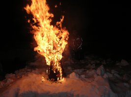 Вот она, масленица. Ежегодная. Каждый год приходится искать новый лифчик, кофточку и юбочку.