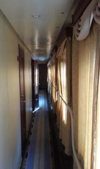 Фото по ходу старые год 2015,да и то половина левых.Этот вагон не работал по расписанию ,а сдавался в аренду для звёзд всяких.А вот фото реального вип вагона который реально ездит по дорогам))правда он такой один,на всю страну))