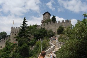 За счет чего живет "страна свободы"