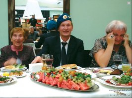 Добронравов красава!Не знал что он десантник.