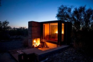 Зачем камин на улице?