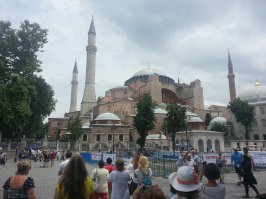 Потрясающий колоритный город!
Единственное что неприятно удивило - состояние Айя Софии.