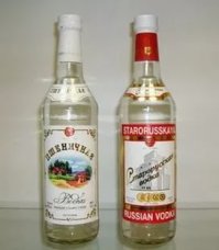 Какой-то танк не кошерный-ни эстетики,ни крепости.Уважаемые женщины,настоятельная просьба:в качестве пушки использовать настоящее оружие.В данном случае его марка и название не суть,а главное его крепость: