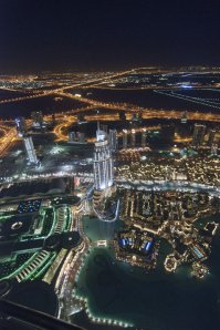 Голимый фотошоп. Мое фото от туда же, только ночью: