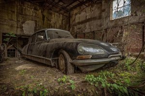 Ну как так-то? У меня сердце обливается. Ведь состояние неплохое, можно недорого отреставрировать...