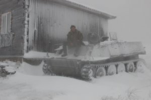 метеостанция на Таганае не работает,её переоборудовали в турбазу "метеостанция Таганай-гора" 
на фото я))