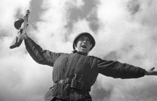 На фото белорусский солдат. 1944 Второй Белорусский фронт.