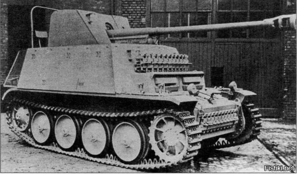 Вообще не понял что за зверь.

Panzerjager 38(t)/ Marder III.