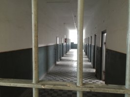 Ну и сами казармы, душевые, камеры, печи и поля, на которых производились массовые уничтожения.