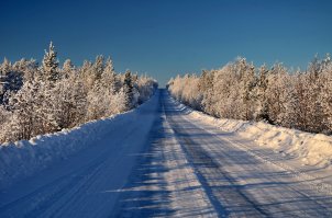 Кроме Мурманска, на Кольском полуострове, есть огромная куча очень красивых мест. И сам Мурманск здесь упоминается не красотой самого города, а именно областью.