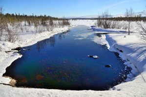 Кроме Мурманска, на Кольском полуострове, есть огромная куча очень красивых мест. И сам Мурманск здесь упоминается не красотой самого города, а именно областью.