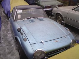 Случайно оказался на одной стоянке, и замер. Вот там раритеты.  Toyota Sports 800 GT   (1977) Celica. croun и еще много всего....
