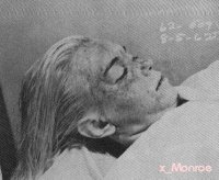 В постели с  Мэрилин Монро