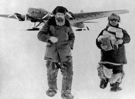 Глядя на машину, показалось, что её хозяева - папанинцы...