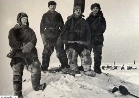 Глядя на машину, показалось, что её хозяева - папанинцы...