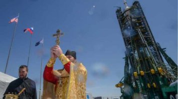 У вас новая ракета за 15 млрд.? тогда мфы идем к вам! Её надо обязательно окрестить за 500 млн. ато она ударится о небесную твердь и упадет о землю навзнич!