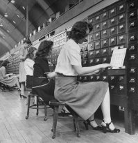 Когда смотришь эти фото, почему-то вспоминается, что в советском и американском атомных Проектах были отделы, где сидели девушки и генерили случайные числа. И случайные числа все были очень КАЧЕСТВЕННЫМИ ;)