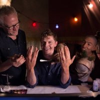 Не полный метр, сериал, но всё-таки. "Американская история ужасов".