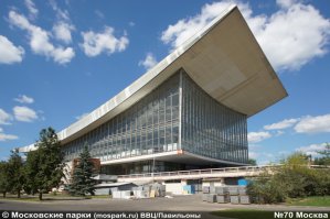 Про Вильнюсский дом культуры сначала подумал что это 70-й павильон на ВДНХ