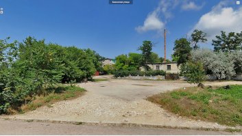 Охренеть ! Я лучше Крапивина до сих пор ничего не читал. Да и сейчас иногда перечитываю.
Кстати  - вот место прототип Площади Карронад в Севастополе.