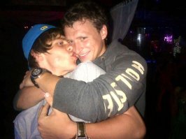 У него любов, он не ведает что творит.