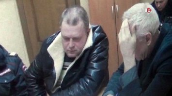 Сейчас они не имеют права разглашать личную информацию, надо грамотно построить диалог и выспросить какому банку и сколько должен. В конце ключевая фраза- :вы понимаете что озвучив информацию вы нарушили закон? Как правило, после такой фразы следует вежливое прощание.