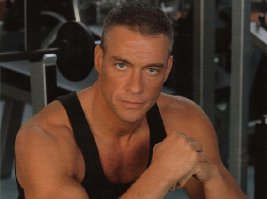 12 возрастных актеров, продолжающих сниматься в боевиках (13 фото)