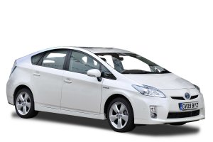 Лео на своей Toyota Prius..... прикололся?