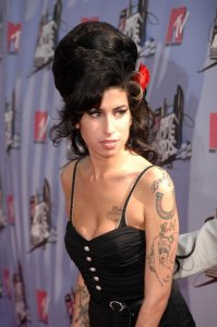 Иконы стиля 60-х и их прически