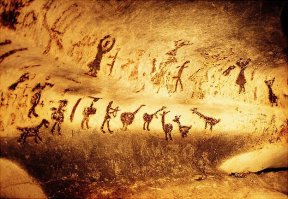 Почитал комменты. Почитал статью. Я понимаю, что это попытка юмора и не нужно к этому серьезно относиться, но хочется спросить всех тех, кто "да-так-и-я-нарисую":
А как Вы относитесь к этой картинке? Это тоже ничего не стоит, т.к. "да-у-меня-ребенок-лучше-нарисует"?
Пещера Магура (Magura Cave), Болгария (ряд картин времен палеолита, неолита, энеолита и бронзового века).
 Очень многие вещи не имеют смысла в отрыве от контекста. Если Вы на туалетной бумаге нарисуете курицу как на картинке ниже, то и цена ей - ничего. А в контексте времени и древней пещеры - эти рисунки бесценны, т.к. донесли до нас часть прошлого образ видения мира древних людей. Почему же тогда все вы, "шутники" от бога, даже ни капли не пытаетесь утруждать себя попробовать узнать о возникновении этой работы? Вы, когда приезжаете посмотреть на казематы Петропавловской крепости, тоже говорите: "да такой подвальчик из кирпичей и я могу построить, тоже мне - историческое ядро Санкт-Петербурга..."? Или Вы даже не тратите свое время на такие глупости?