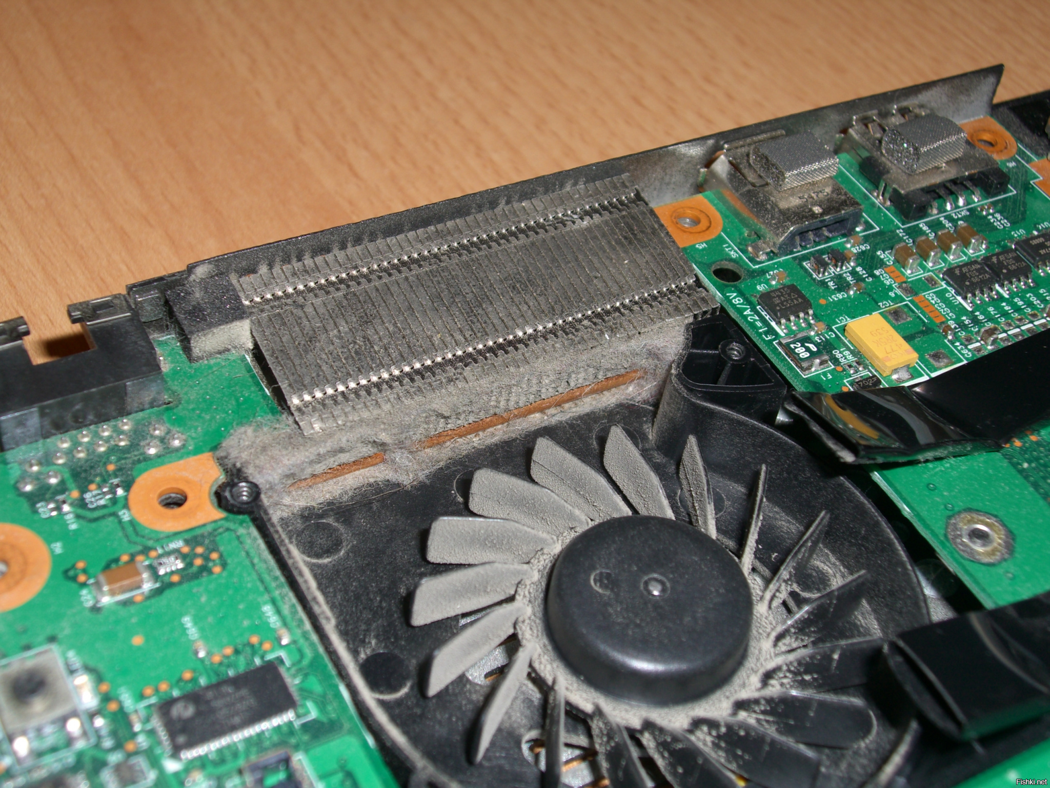 это из моих. (два разных)
говорили: посмотри, что-то ноут просто выключаться стал