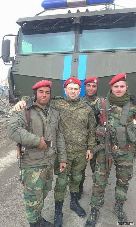 Попробую я.
В Сирии наши обкатывают всё новьё, какое только можно.
Возможно на фото какой-нибудь новый БТР-82ам (или что-то типа этого, я в них не особо).
И Тайфуны, кстати, обкатывают в Сирии.