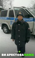Вот иной раз ужасно стыдно жить рядом с такими людьми, который живут в стране и не знают кто её неселяет.

Причём тут таджики(их акцент из дурацкой нашейраши скопирован), когдя явно видно что ну нифига не житель юга это. Якут 90% на фотке ж. А если сомнения, то вон номер на машине и код 411 однозначно привязывает картинку к Якутии...