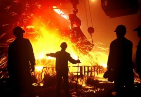 6 самых безрассудных и опасных способов, которыми люди до сих под добывают себе пропитание