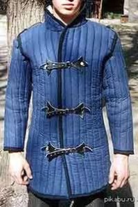 Не говорите  хохлам  но... 
Вот  реальный костюмчик  в котором столетиями  воевали половина народов, и  уж точно  куда чаще чем в  бронелифчиках )))