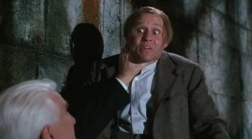 - Будешь сидеть здесь, пока не сгниешь! (через секунду) - Что ж, ты свободен!
 - Свободен? Почему? Я же еще не сгнил!