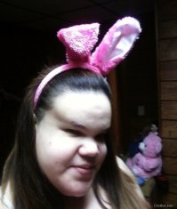 Эй, "Человек", хочу к вам обратиться))
Если у вас на женщину член не стоит, если вам неприятна ее внешность, вы будете создавать с такой женщиной семью и заводить детей?)) 
Вот тут есть одна красотка на выданье, с очень богатым внутренним миром и высокими нравственными качествами, почему-то все никак замуж выйти не может. Берите! Не будьте животным!