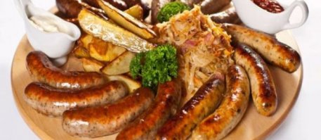 в ТУШЕНОМ виде и с Сосисками или Свиной Рулькой