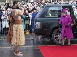 Раскольников   бывший студент из Санкт-Петербурга, из-за нехватки средств вынужденный оставить учёбу в университете. Живёт крайне бедно.
 Он решился убить одну старуху, титулярную советницу, дающую деньги на проценты. Старуха глупа, глуха, больна, жадна, берёт жидовские проценты, зла и заедает чужой век, мучая у себя в работницах свою младшую сестру.  Она никуда не годна ,  для чего она живет? ,  Полезна ли она хоть кому-нибудь?  и т.д.