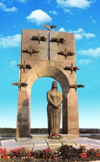 п.Алексеевка, Самарская область. памятник Володичкиным.