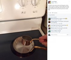 "Ну тупыыыыыеееее!"   (М.Задорнов)
Это называется "кокотница"!
Кокотница   маленький металлический ковшик для подачи жюльена. Вид металлической посуды, маленькая кастрюлька с длинной ручкой. Используется для запекания и подачи закусок с соусами. Вместимость   100 мл.