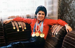 Чё-то аффтор ты не доработал! 
Гризодубова В.С.
Раскова М.М.
Савицкая С.Е.
Родниа И.К.